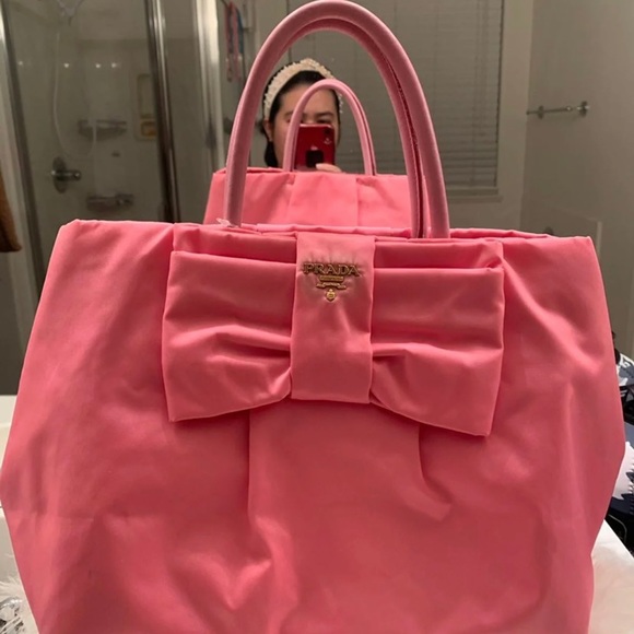 Authentic Prada Tessuto Fiocco Nylon Tote Bag - Picture 2 of 12